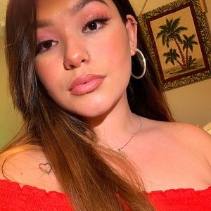 Meet your Posher, Hannah marianna